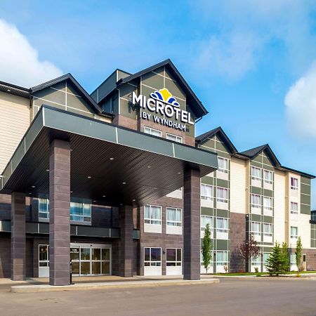 Microtel Inn & Suites By Wyndham Red Deer Ngoại thất bức ảnh